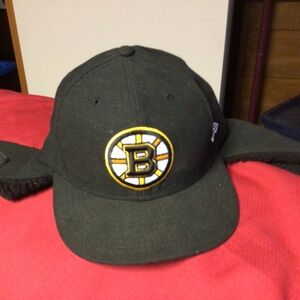 NHL Boston Bruins winter hat